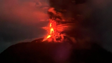 Indonesia closes airports, orders mass evacuations after Mount Ruang eruption
