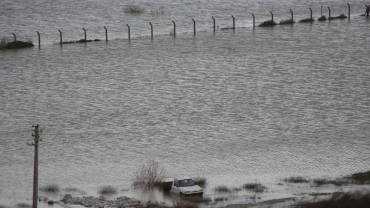 Chad warns of more looming floods