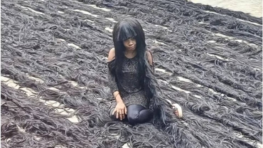 'Yar Nijeriya ta shiga kundin bajinta na Guiness ta kafa tarihin hada gashi mafi tsawo a duniya