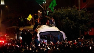 Live Updates: Israel releases 90 Palestinian prisoners in first exchange