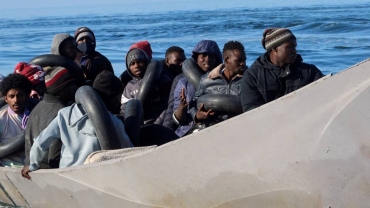 Spain PM to visit West Africa over 'record' migrant crossings