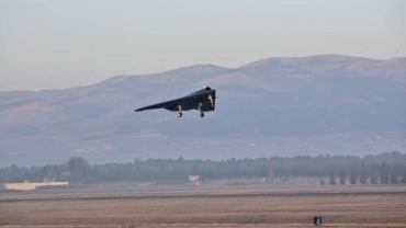 L'avion de combat sans pilote ANKA III de la Turquie effectue son premier vol