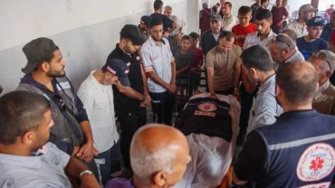 Live Updates: Israeli air strike kills Gaza's emergency medical director
