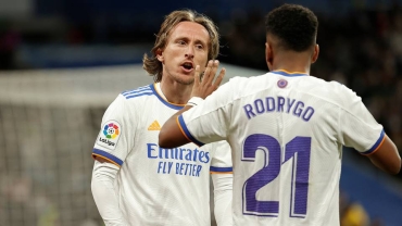 Me ya sa Real Madrid ta hana rubuta sunan Mbappe da Haaland a jesinta?