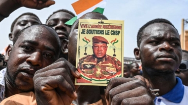 Niger junta talks with Ecowas scuttled by aircraft trouble