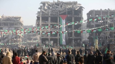 Live update: Palestinian resistance hands over Israeli soldier to Red Cross
