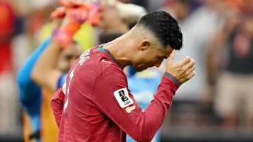 Mikel Merino's late goal sends Spain to quarterfinals and ends Cristiano Ronaldo's World Cup career