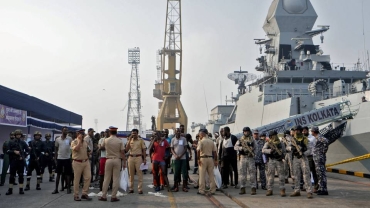 Somalia piracy: Suspects arrive in India for trial over ship hijacking