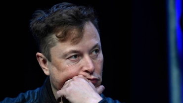 Former Twitter executives sue Musk for $128m pay