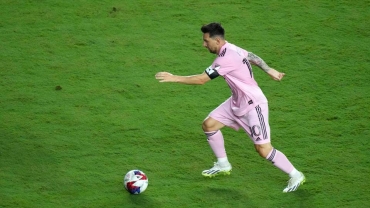 Messi denies political motive in China match snub