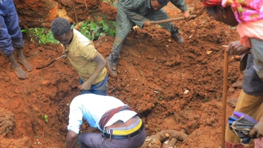 Agencies scramble to deliver aid after Ethiopia landslide kills over 200