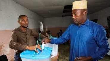 Comoros goes to polls in vote snubbed by opposition