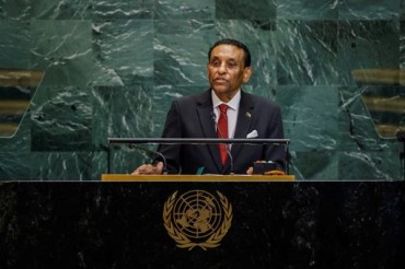 Sudan PM takes his 'homemade' peace plan to the UN