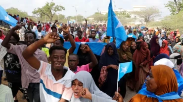 Thousands protest in Somalia to condemn Israel's recognition of Somaliland