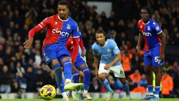 Man City held to 2-2 draw against Crystal Palace after late penalty