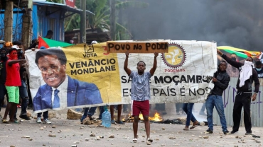 Mozambique opposition leader sets terms for talks on election crisis