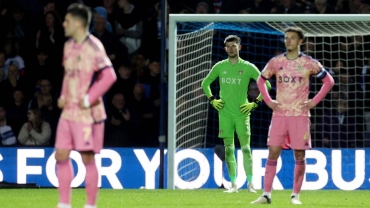 Leicester City promoted as Rangers shock Leeds United