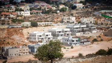 Live Updates:Israel plans new West Bank settlements on eve of truce talks