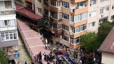Istanbul blaze kills scores of people