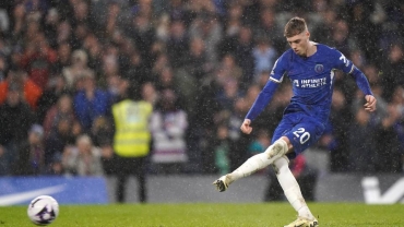 Cole Palmer commended after Chelsea's last-gasp win over Man Utd