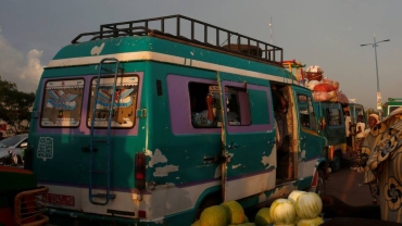 Dozens killed in Mali after bus plunges off bridge