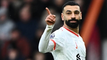 Salah's double lifts Liverpool to win over Bournemouth