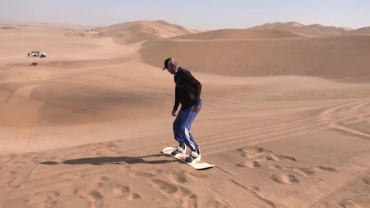Sandboarding boom returns to Namibia's sand dunes