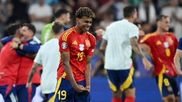 Spain beat France to qualify for Euro 2024 final