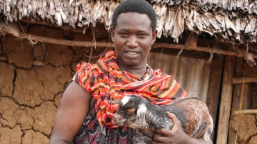 Masingisa: Tanzanian filmmaker improving Maasai's nomadic life