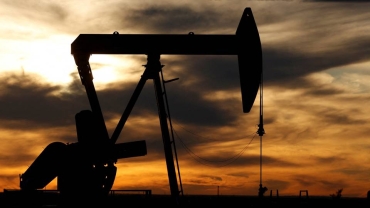Libya oil output falls by half due to political standoff