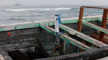 Scores of migrants on fishing boat drown off coast of Mauritania