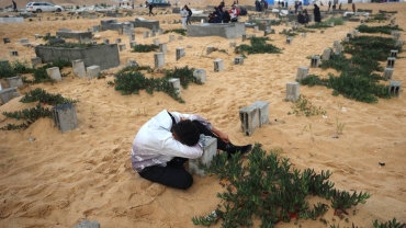 Live Updates: Israel's Gaza invasion kills over 33,482 Palestinians
