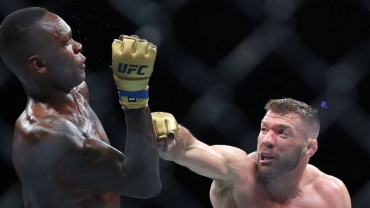 SA's du Plessis defeats Adesanya to retain UFC title