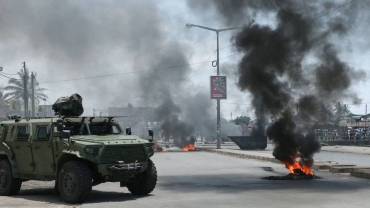 State buildings set on fire as Mozambique protests persist