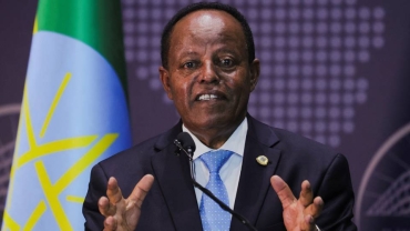 Ethiopia warns on diversion of weapons shipped to Somalia