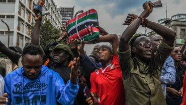 Kenya anti-tax protests resume as police block roads near parliament