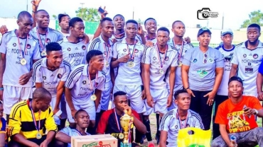 How football unites 'rival' communities in central Nigeria