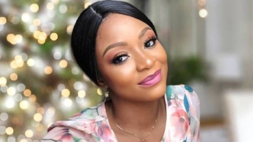Make-up and health: How dangers lurk beneath the blush