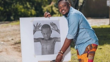 Selby: Ghana's self-taught artist capturing the 'unexpressed'
