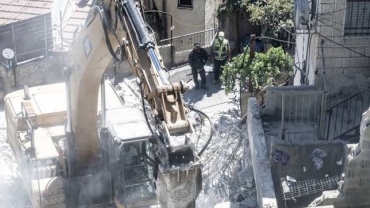 Live Updates: Israel demolishes Palestinian shops in occupied East Jerusalem