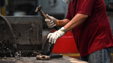 Libya dismantles illegal gold mining network