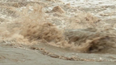 Cyclone: Kenya and Tanzania halt beach activities, marine transport