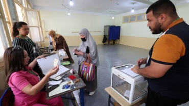 Algerians vote in snap presidential election