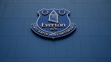 Merseyside derby between Everton and Liverpool called off