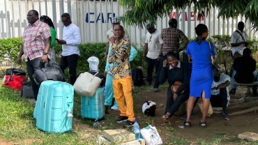 Nigeria airports, banks at standstill as labour talks resume