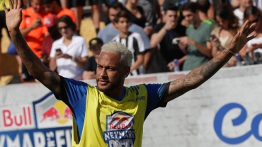 Neymar yana samun sauki bayan tiyatar da aka yi masa a gwiwa