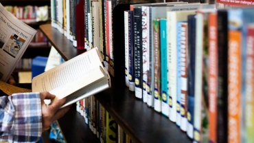 Foreign students can no longer bring relatives to UK