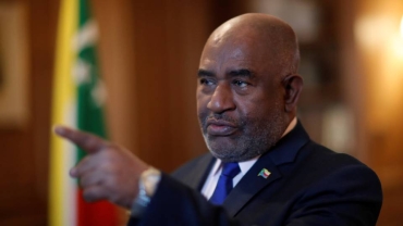 Comoros president cleared to seek re-election