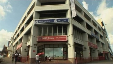 Malawi central bank to devalue currency by 30%