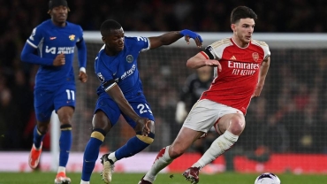 Arsenal beat Chelsea 5-0 in EPL title charge